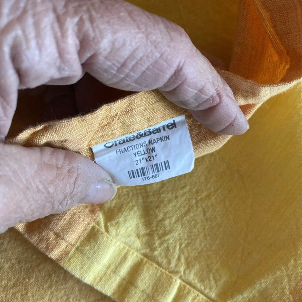 Crate and Barrel fractions Napkins Spice‎ 21 x 21 Set of 6 yellow orange cotton
